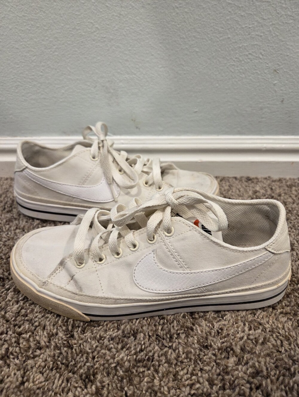 Cream Nike Sneakers